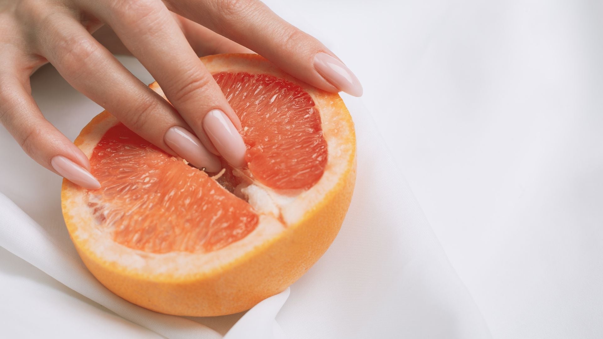 Hand in Vulva