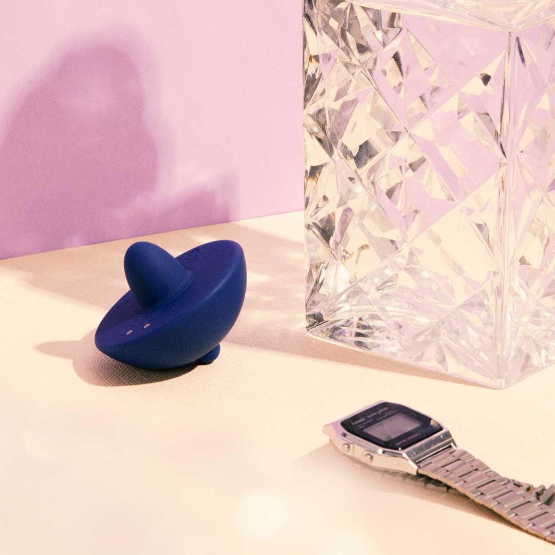 Auflegevibrator "Toupie Puissante" aus medizinischem Silikon - im Spinner-Design (blau) - loveiu.ch