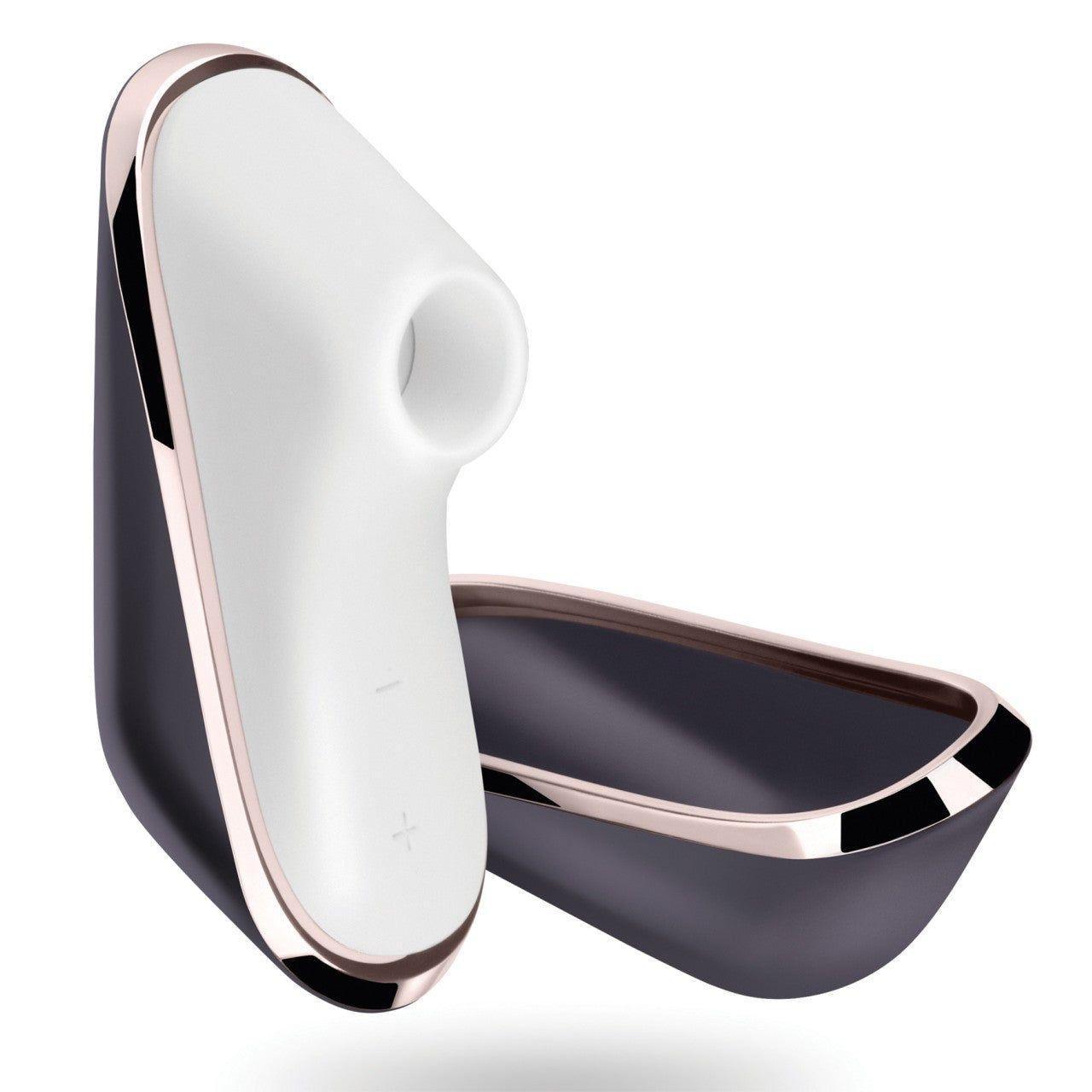 SATISFYER Auflegevibrator "Pro Traveler" - Airpulse-Technologie 10.7 cm (schwarz/weiss) - loveiu.ch