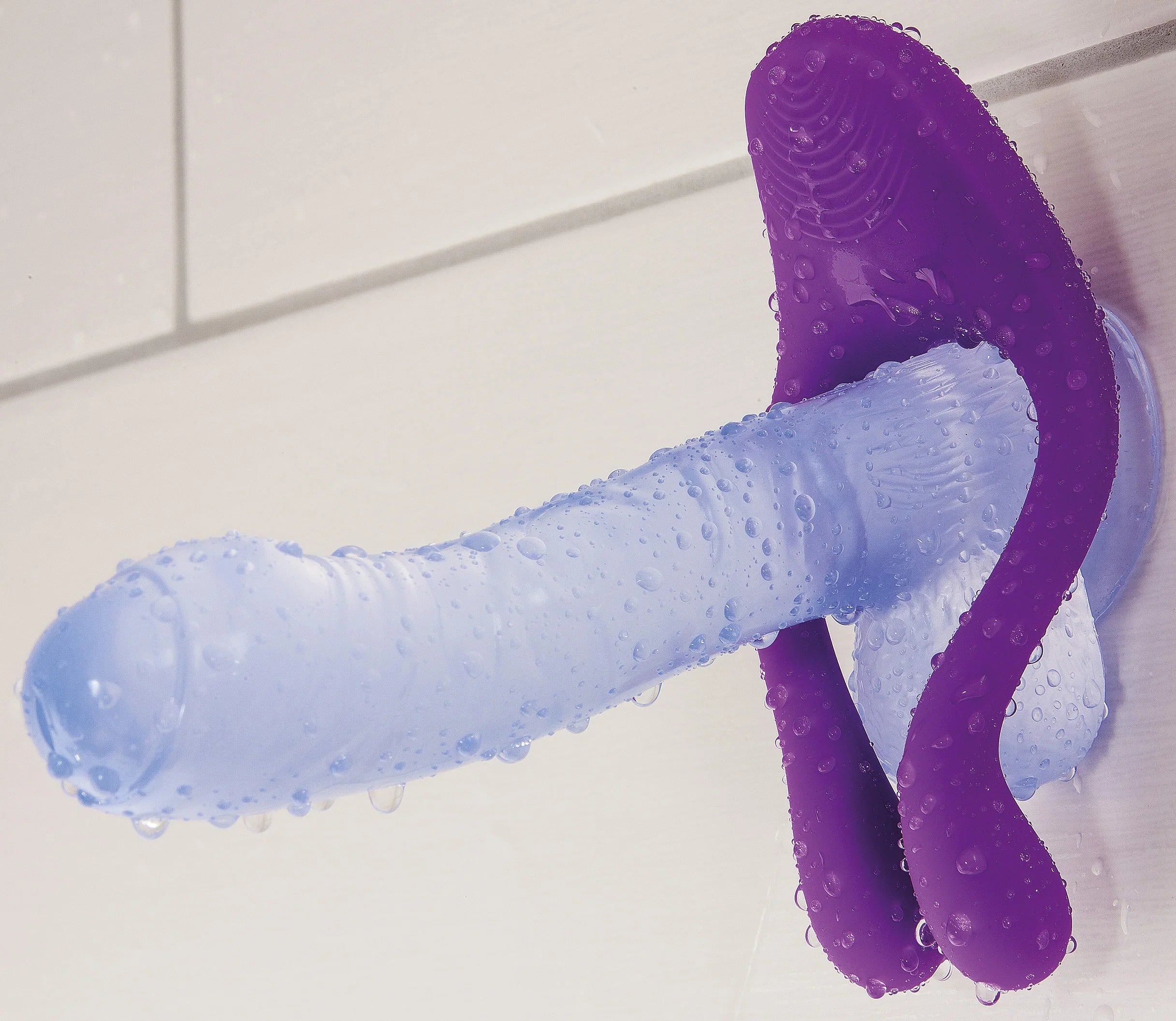 Lila und blaues Dildo-Set mit Saugnapf, wasserdicht und mit Wassertröpfchen