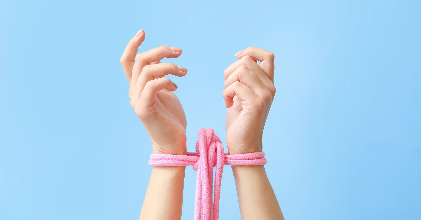 Shibari für Einsteiger: Die erotische Kunst des Fesselns entdecken - loveiu.ch