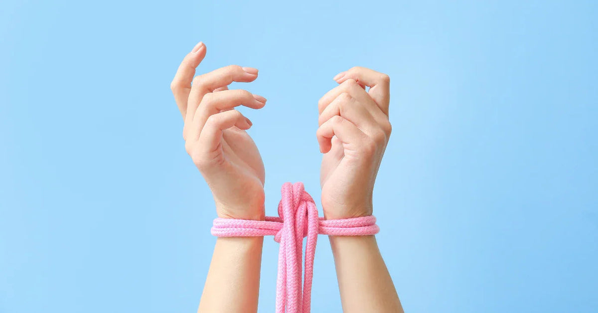 Shibari für Einsteiger: Die erotische Kunst des Fesselns entdecken - loveiu.ch