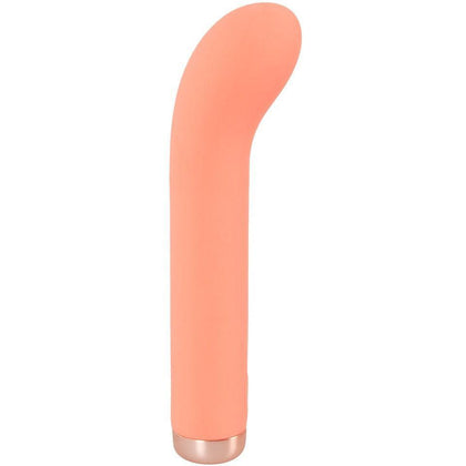Kleiner peachfarbener G-Punkt Vibrator mit gebogener Spitze auf weißem Hintergrund
